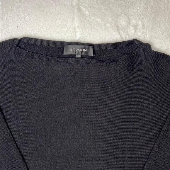 St. John Boat Neckline Wool Asymmetrical Sweater Size SP - Picture 4 of 6